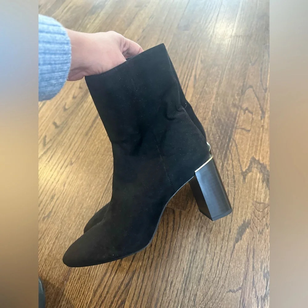 Zara faux suede Block heeled black booties With Gold Details  Size 40/ US 9.5 - Picture 7 of 8